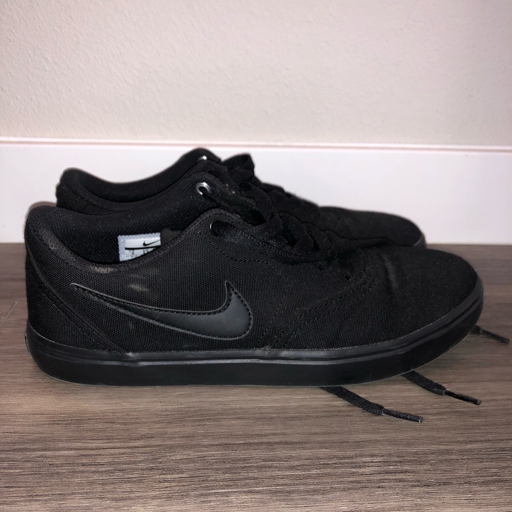 Nike black sb shoes